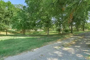 1609 E Farmers Rd, Seagoville, TX 75159 - Photo 9