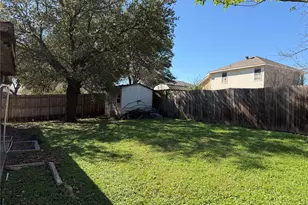 6006 Brook Forest Dr, Arlington, TX 76018 - Photo 17