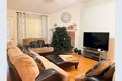 6006 Brook Forest Drive, Arlington, TX 76018 - Photo 5