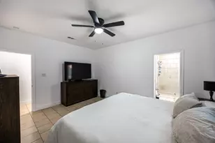 1236 E Fogg St, Fort Worth, TX 76115 - Photo 9