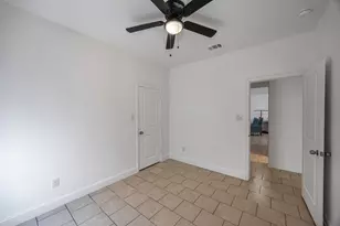 1236 E Fogg St, Fort Worth, TX 76115 - Photo 15
