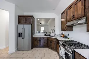 1236 E Fogg St, Fort Worth, TX 76115 - Photo 5