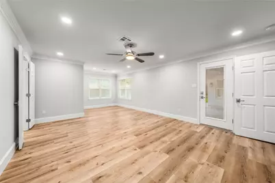 9916 Sandalwood Drive, Woodway, TX 76712 - Photo 11