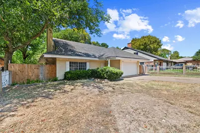 215 Johnson Drive, Duncanville, TX 75116 - Photo 1