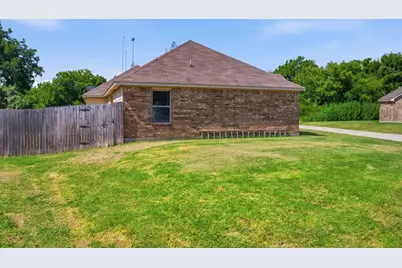 131 Sunburst Court, Weatherford, TX 76087 - Photo 3