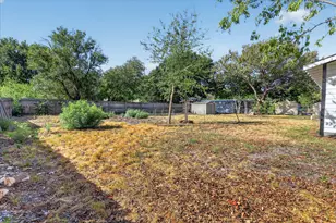 613 W Main St, Crowley, TX 76036 - Photo 27