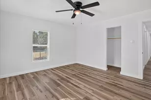 613 W Main St, Crowley, TX 76036 - Photo 23