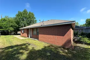 726 Elkhart Ave, Dallas, TX 75217 - Photo 1