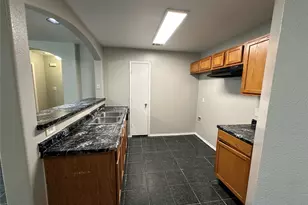 726 Elkhart Ave, Dallas, TX 75217 - Photo 5