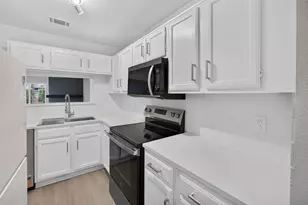 621 Carriagehouse Ln, Garland, TX 75040 - Photo 13
