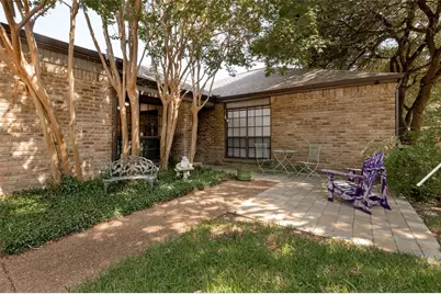 2729 Fairway Park Street, Grand Prairie, TX 75050 - Photo 3