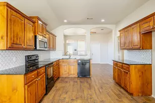 4629 Thistle Creek Ct, Fort Worth, TX 76179 - Photo 3