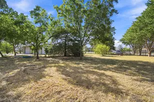 1212 N Creek Cir, Waxahachie, TX 75165 - Photo 29