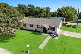 400 Denton St, Howe, TX 75459 - Photo 33