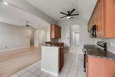 1517 White Willow Lane, Arlington, TX 76002 - Photo 11