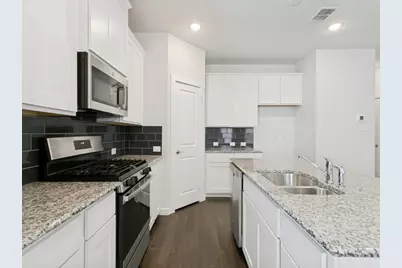 2201 Paxton Way, Denton, TX 76209 - Photo 11