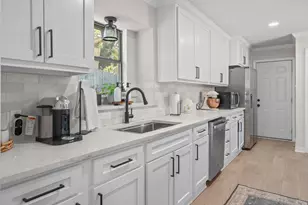 7300 Timberlane Dr, North Richland Hills, TX 76182 - Photo 9