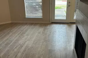 9809 Walnut Street E, Dallas, TX 75243 - Photo 5