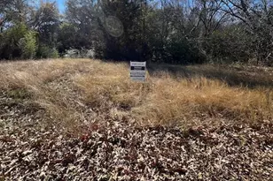 188 Baywood Blvd, Mabank, TX 75156 - Photo 1