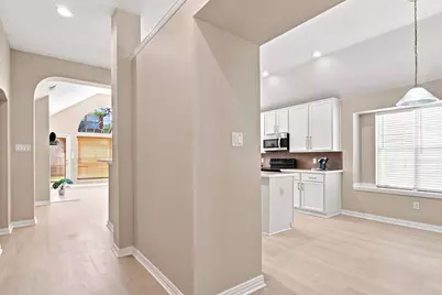 9125 Chardin Park Drive, Fort Worth, TX 76244 - Photo 9