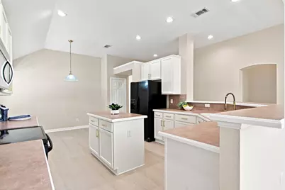 9125 Chardin Park Drive, Fort Worth, TX 76244 - Photo 15