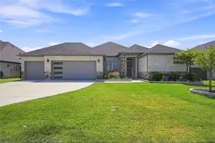247 Half Moon Dr, Waxahachie, TX 75165 - Photo 1