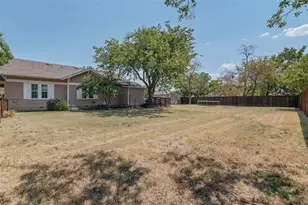 700 Elm St, Sanger, TX 76266 - Photo 23