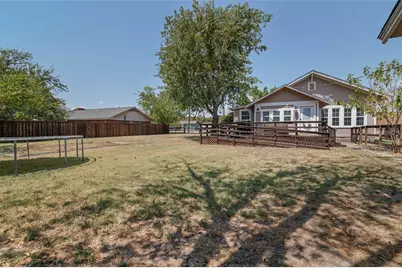 700 Elm Street, Sanger, TX 76266 - Photo 25