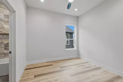 3914 Harlingen Street, Dallas, TX 75212 - Photo 29