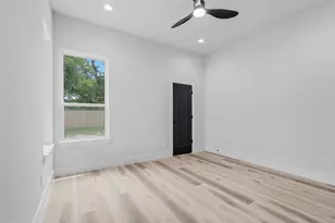 3914 Harlingen St, Dallas, TX 75212 - Photo 17