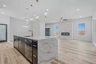 3914 Harlingen St, Dallas, TX 75212 - Photo 5