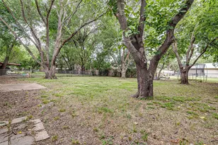 648 Sue Ann Ln, Burleson, TX 76028 - Photo 23