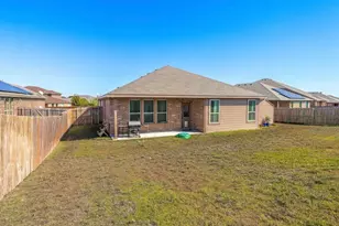 1831 Creekwood Dr, Cleburne, TX 76033 - Photo 25