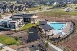 933 Carnation Dr, Crowley, TX 76036 - Photo 5