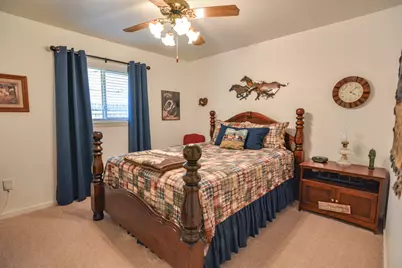 1207 Lynnwood Drive, Cleburne, TX 76033 - Photo 25