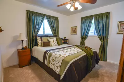 1207 Lynnwood Drive, Cleburne, TX 76033 - Photo 21