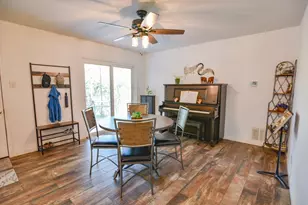 1207 Lynnwood Dr, Cleburne, TX 76033 - Photo 19