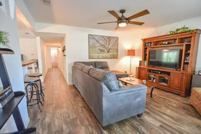 1207 Lynnwood Drive, Cleburne, TX 76033 - Photo 7