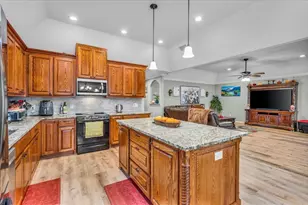 812 E McGee St, Sherman, TX 75090 - Photo 7
