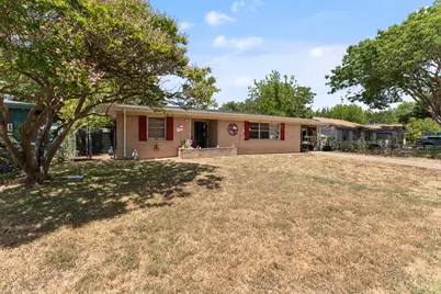 915 Liberty Drive, Irving, TX 75061 - Photo 17
