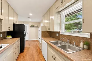 204 University Dr, Arlington, TX 76013 - Photo 7
