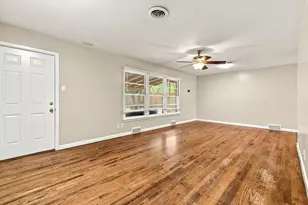 204 University Dr, Arlington, TX 76013 - Photo 3