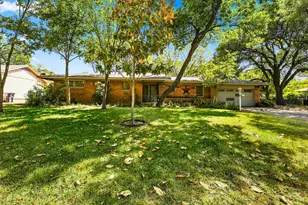 204 University Dr, Arlington, TX 76013 - Photo 1