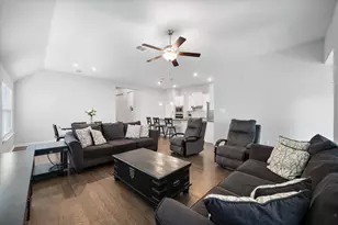 424 Pheasant Hill Ln, Fort Worth, TX 76028 - Photo 17
