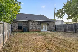 1216 W Nelson St, Denison, TX 75020 - Photo 21