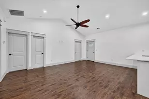 1216 W Nelson St, Denison, TX 75020 - Photo 9