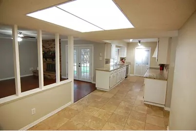 2614 Creekview Drive, Arlington, TX 76016 - Photo 7