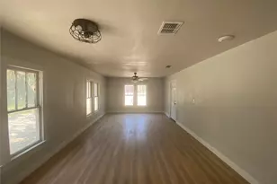 1042 W Tarleton, Stephenville, TX 76401 - Photo 3