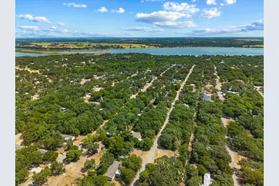 3010 Cedarhill Street, Granbury, TX 76048 - Photo 9