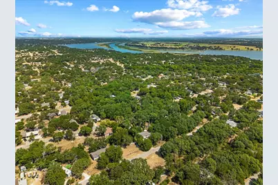 3010 Cedarhill Street, Granbury, TX 76048 - Photo 7